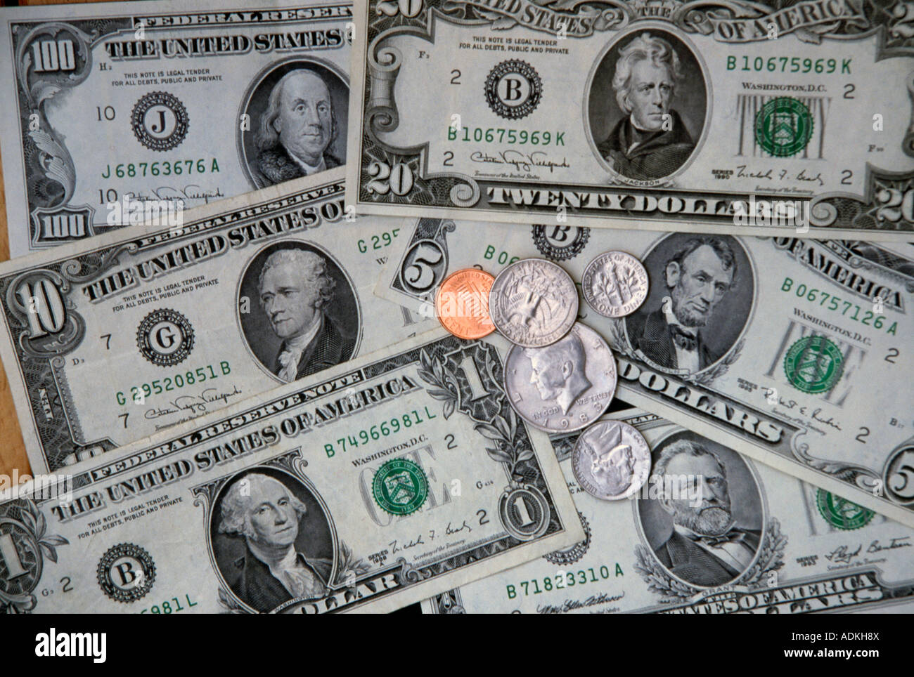 US Currency Coins & Dollar Bills Stock Photo - Alamy