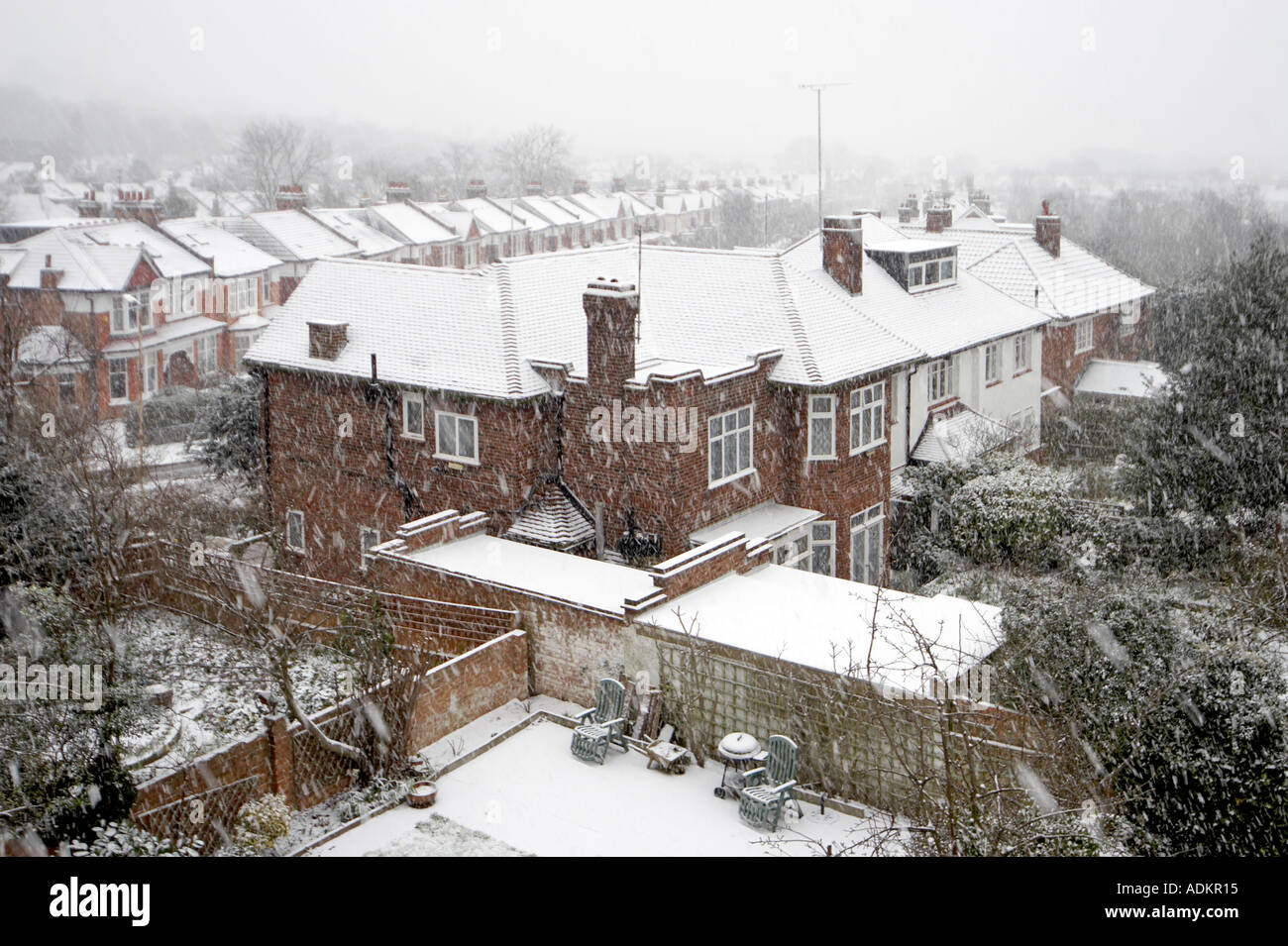 Cold snowing weather in the snowy suburb of Muswell Hill London N10 Stock Photo