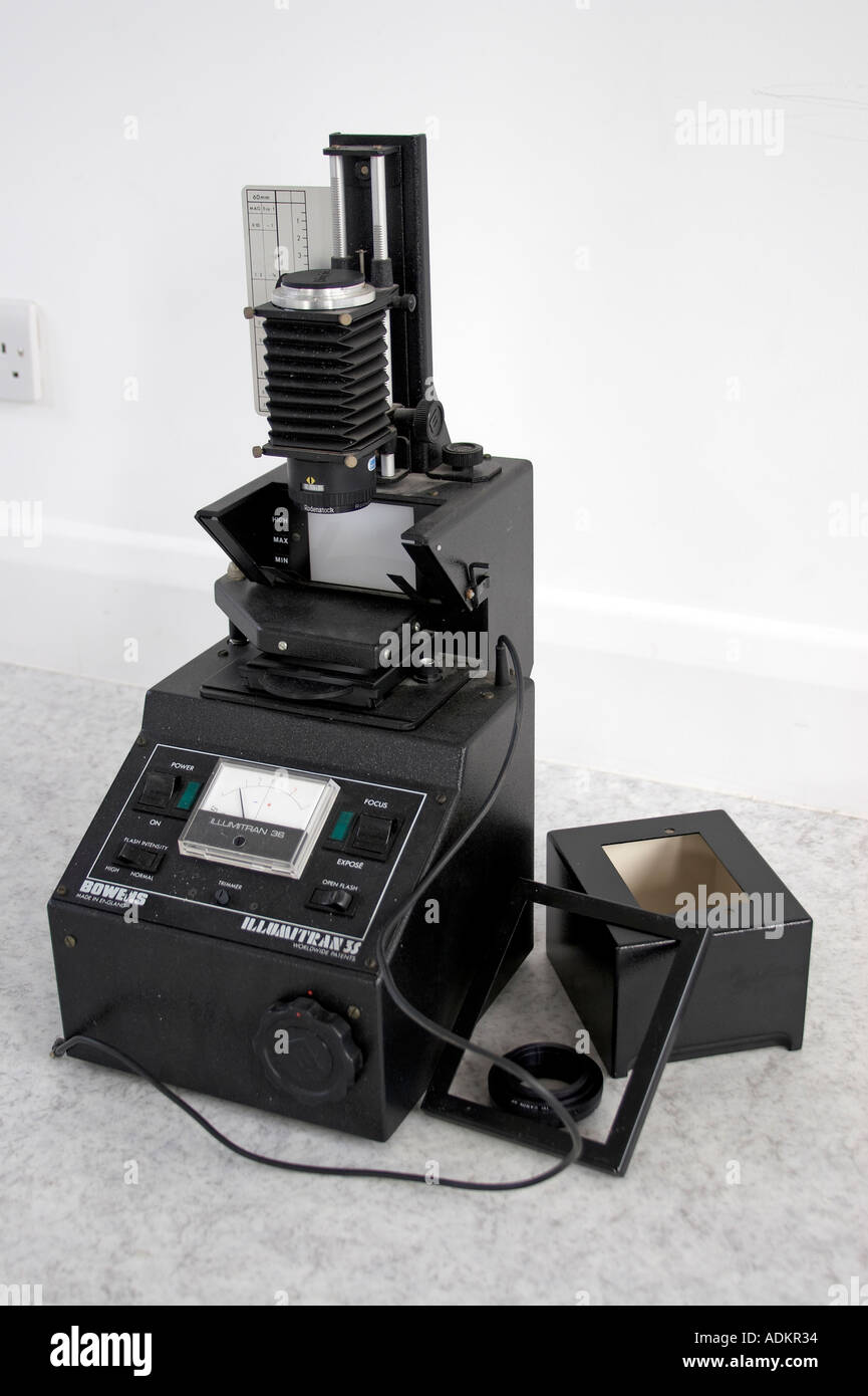 Bowens Illumitran 3s slide duplicator and copier Stock Photo Alamy