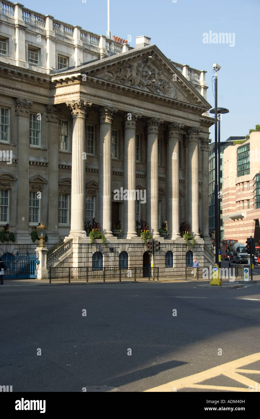 the mansion house city of london Stock Photo - Alamy