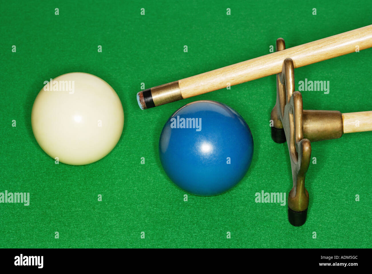Snooker cue cutout hires stock photography and images Alamy