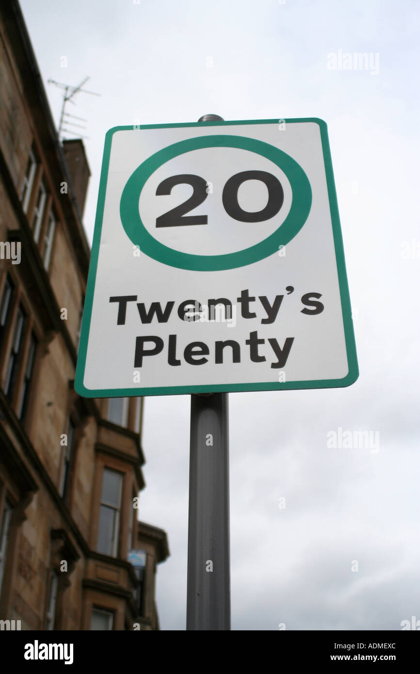 Speed kills road sign hi-res stock photography and images - Alamy