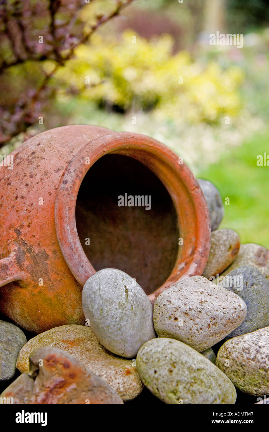 Earthenware pot hires stock photography and images Alamy