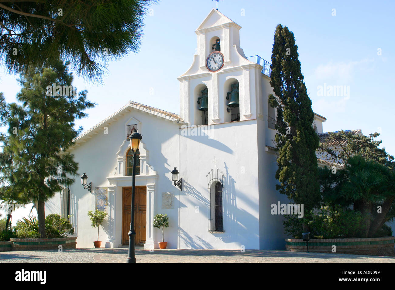 Iglesia de Santo Domingo Guzman Benal Madena Pueblo Stock Photo Alamy