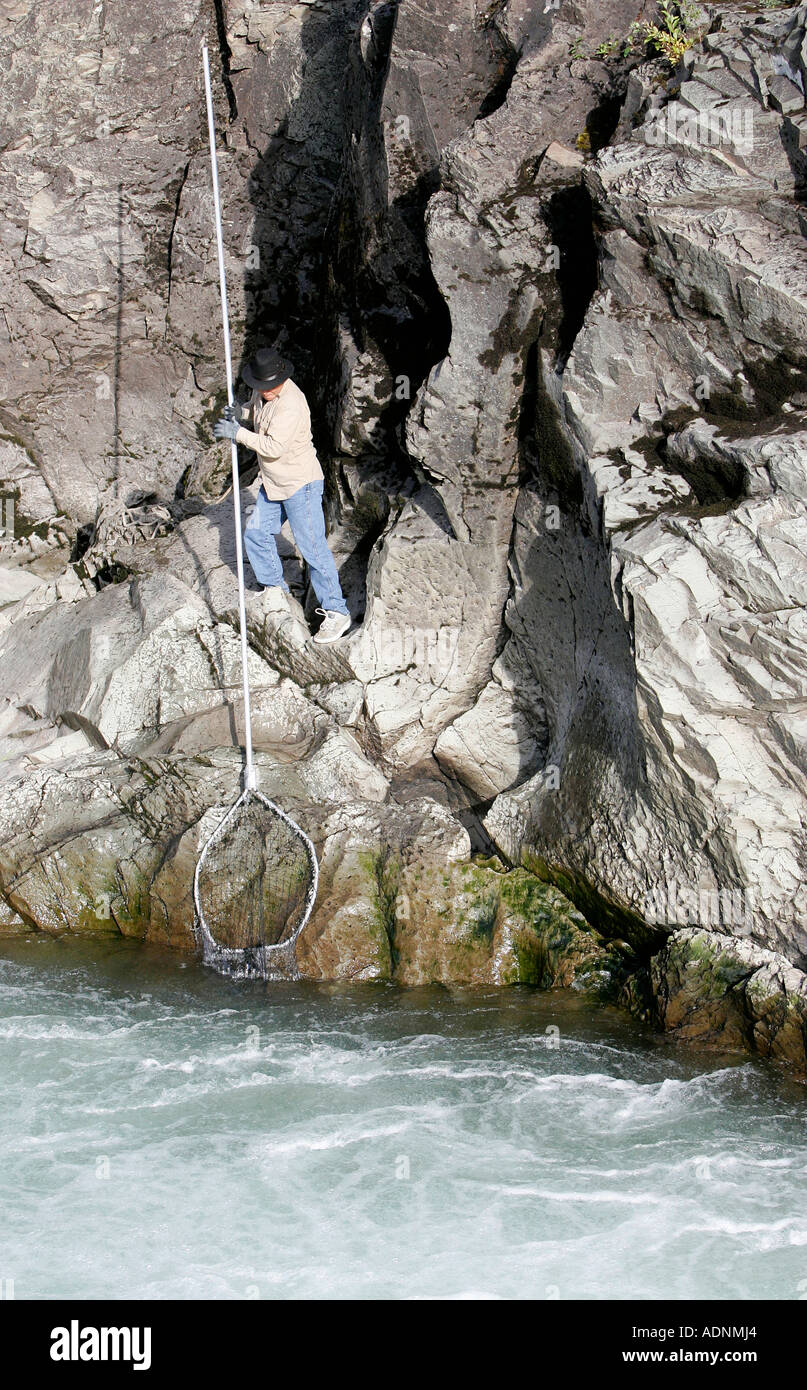 Indian fishing columbia river hires stock photography and images Alamy