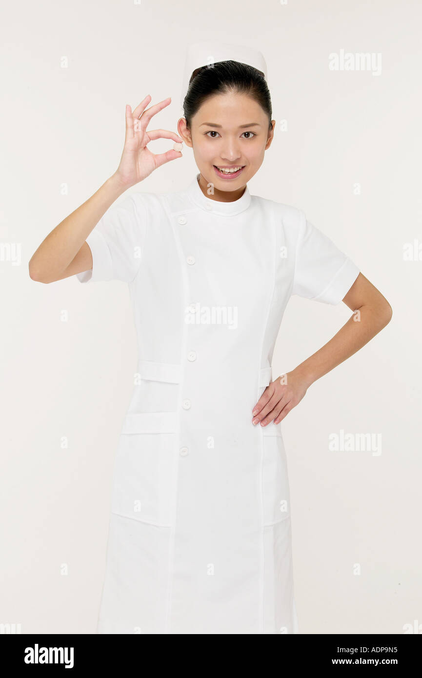 Nurse showing photo hip hi-res stock photography and images - Alamy