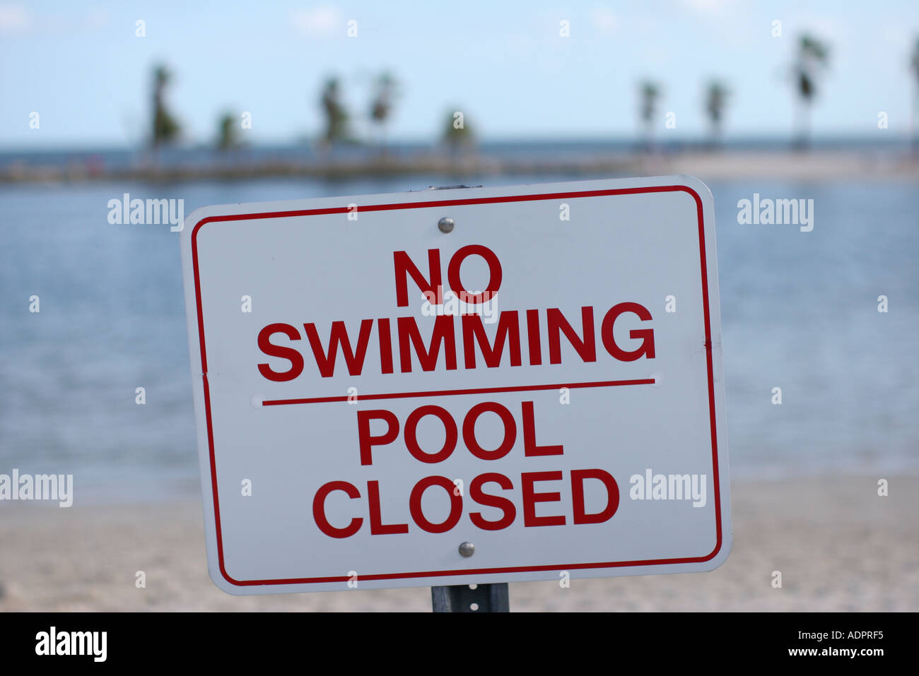 Florida, sign, No Swimming Pool Closed Stock Photo - Alamy