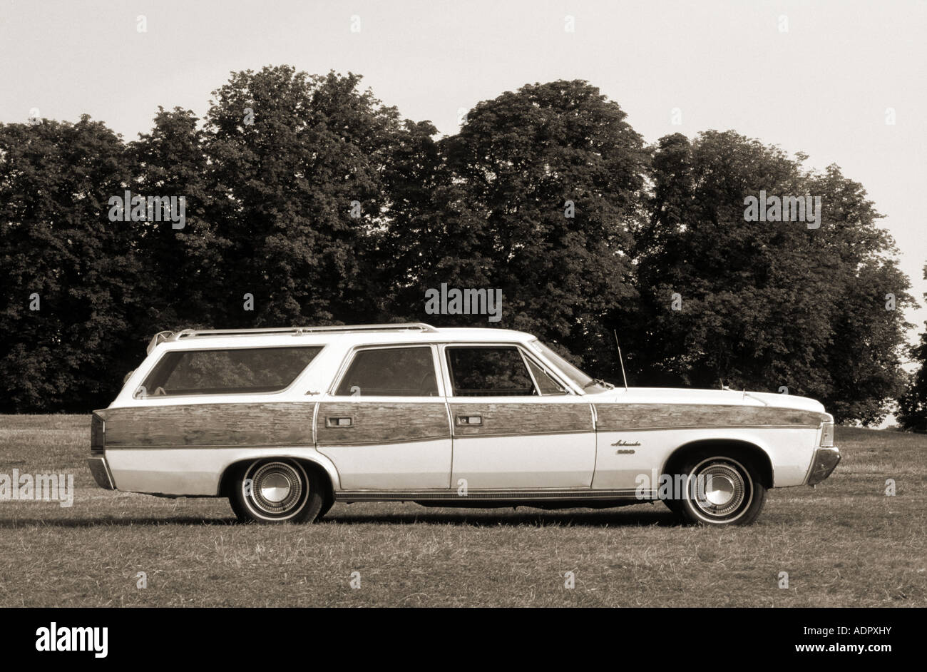 Download Station Wagon Side View High Resolution Stock Photography And Images Alamy