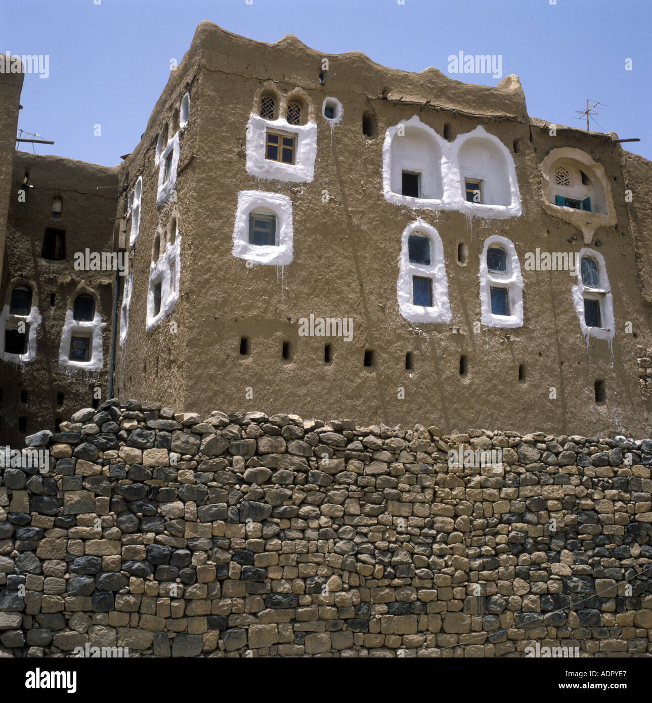 Tower houses of yemen hires stock photography and images Alamy