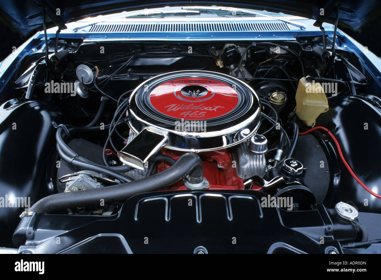 1966 Riviera Engine Buick riviera 1960s hi-res stock photography and images - Alamy