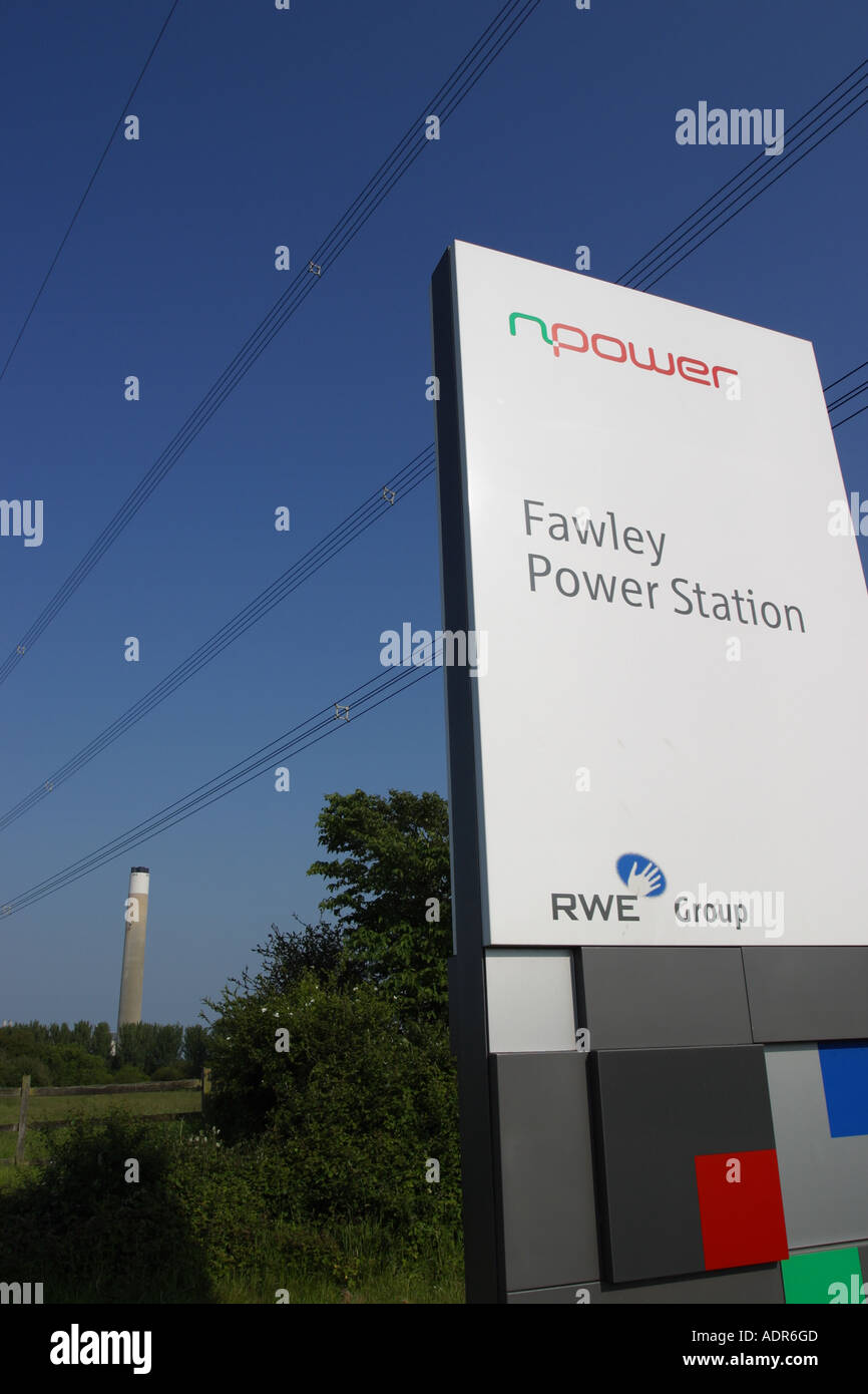 Fawley England oil fired electricity power station is operated by npower rwe group Stock Photo