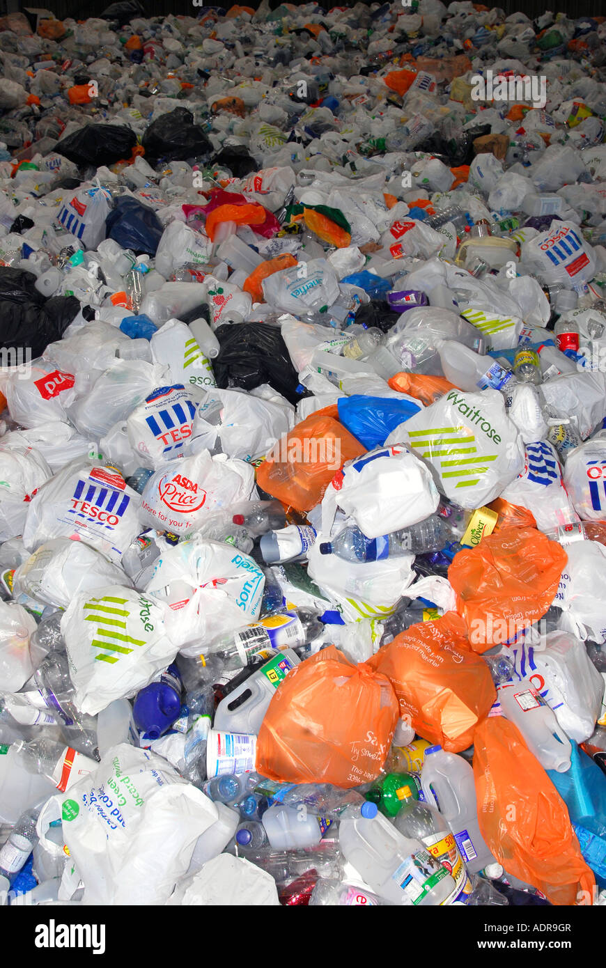 Supermarket recycling centre hires stock photography and images Alamy