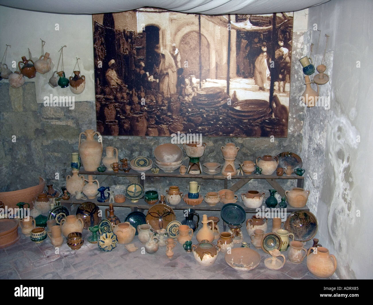 Arabian / Moroccan pottery display, Arab Arabian Moroccan moors pottery earthenware display pot