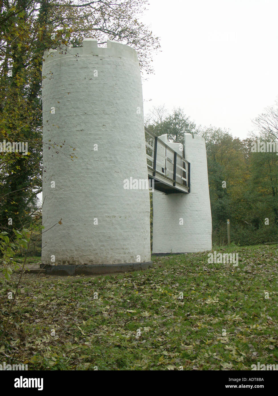 Drayton Foot Bridge over canal near Drayton Bassett Stock Photo Alamy