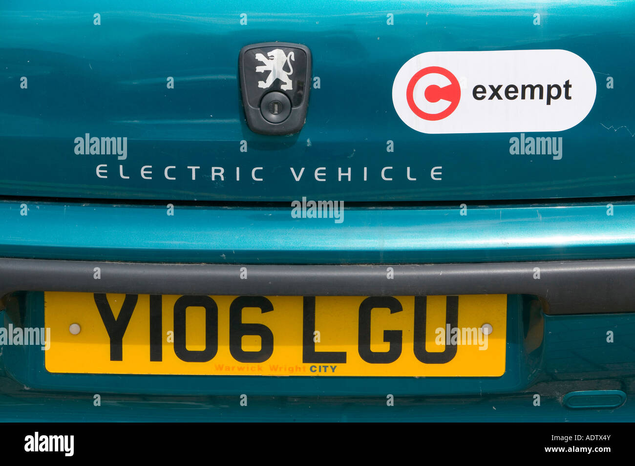 An electric car at Bedzed the UK s largest eco village Beddington London UK Stock Photo
