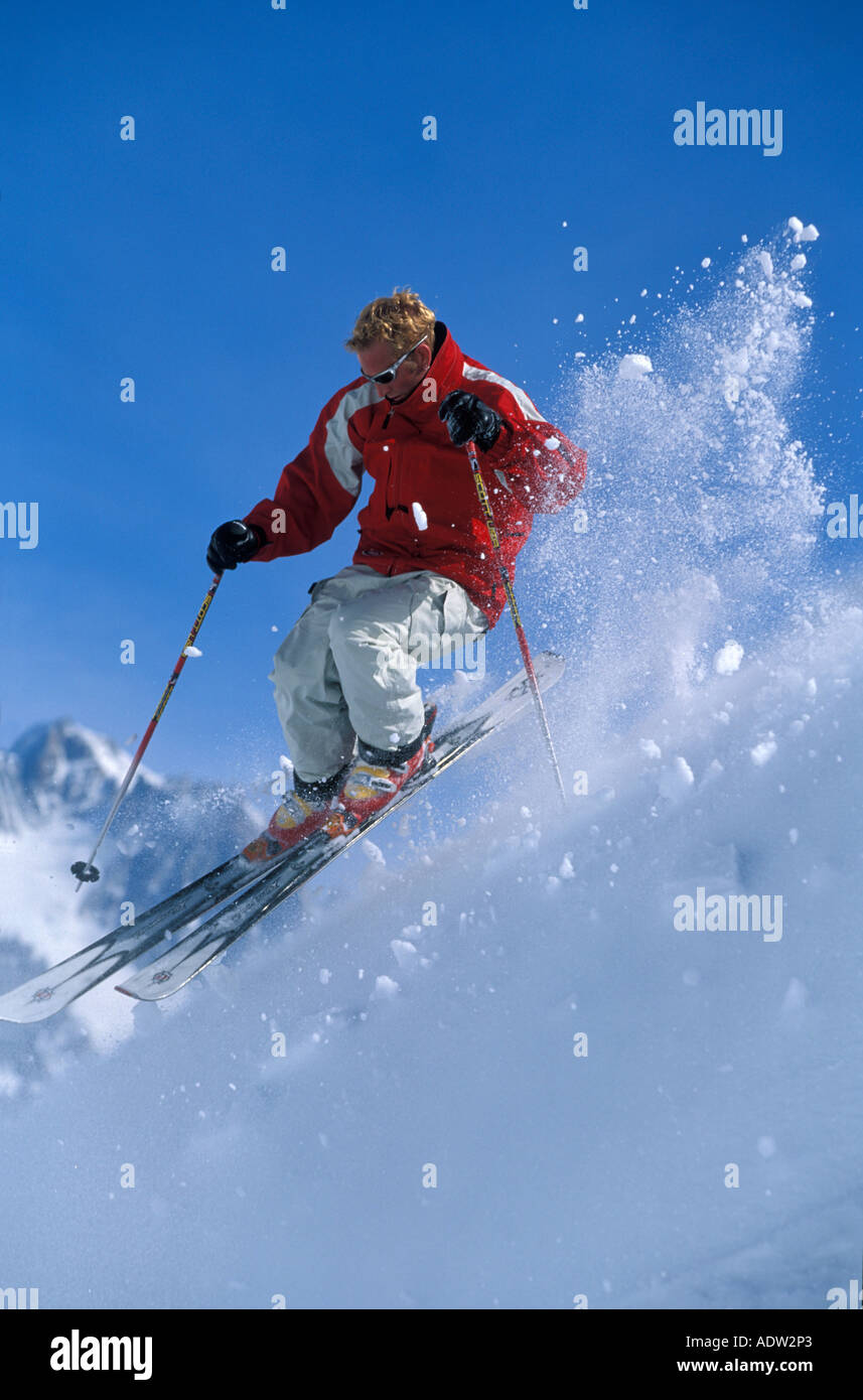 Male skier in red jacket hi res stock photography and images Alamy