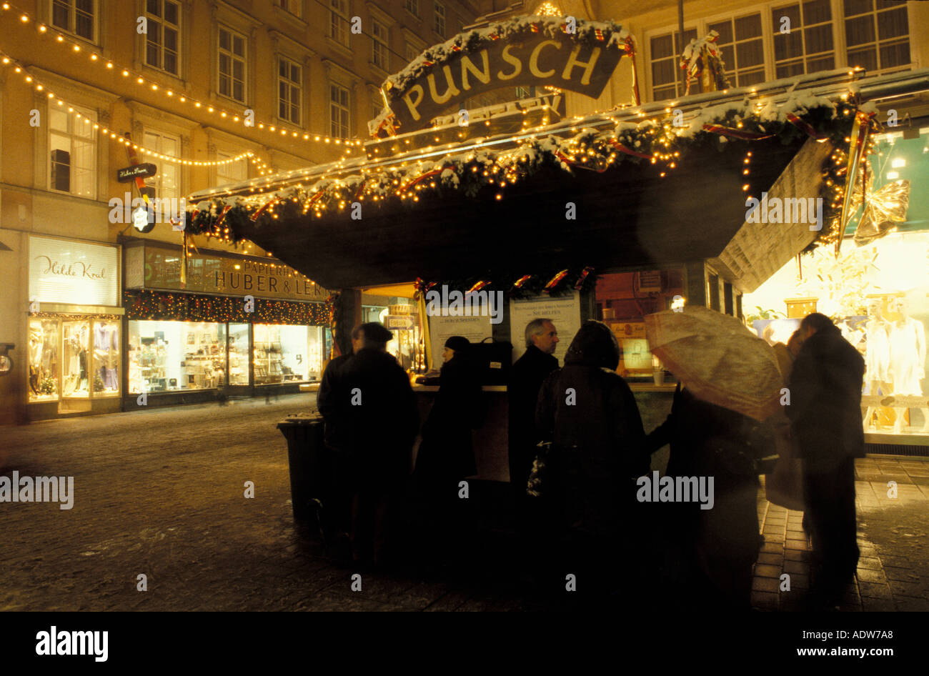 christmas market at street Kohlmarkt Vienna Stock Photo - Alamy