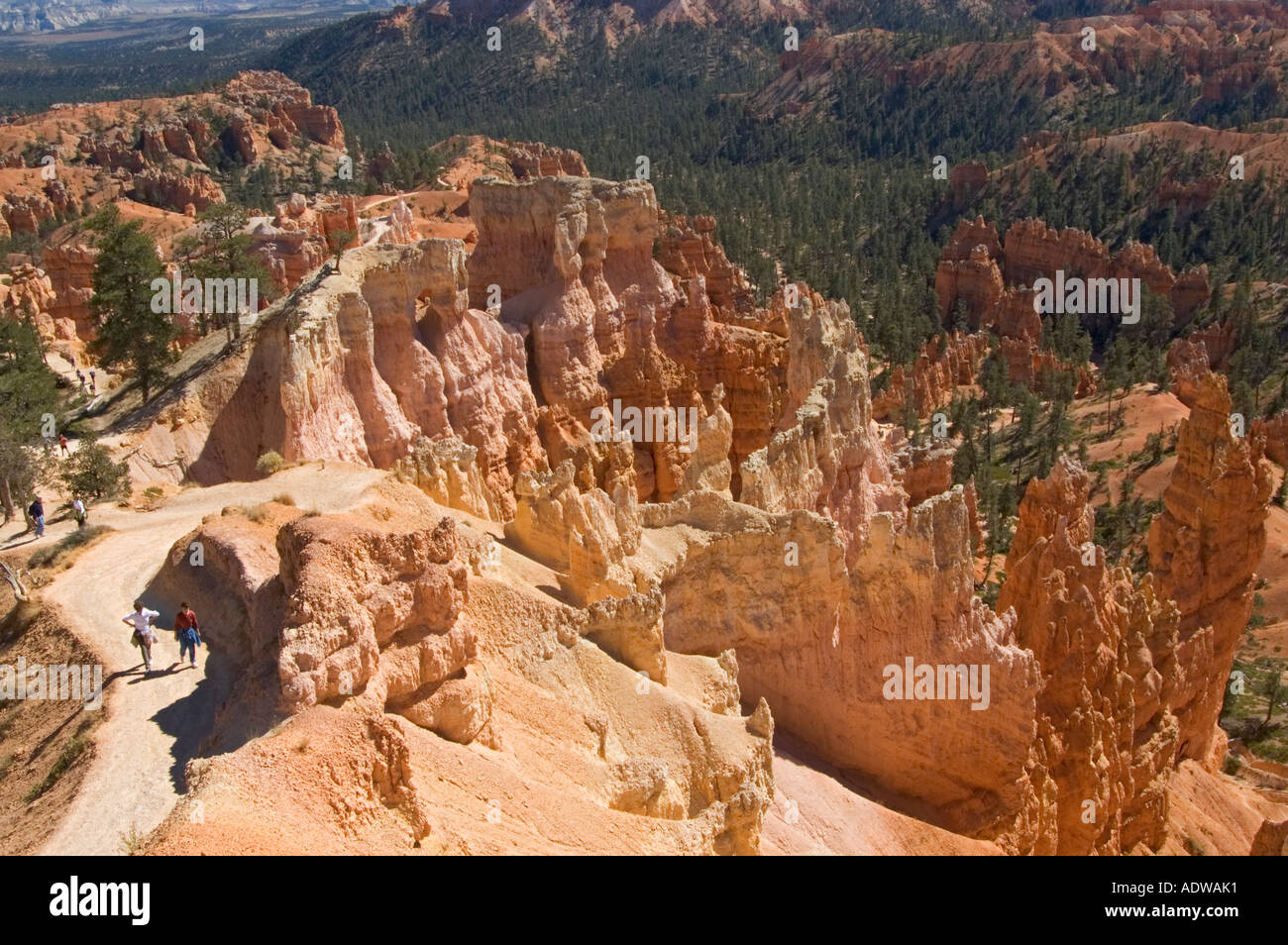 Utah Bryce Canyon National Park hikers on Queen's Garden Trail Stock Photo