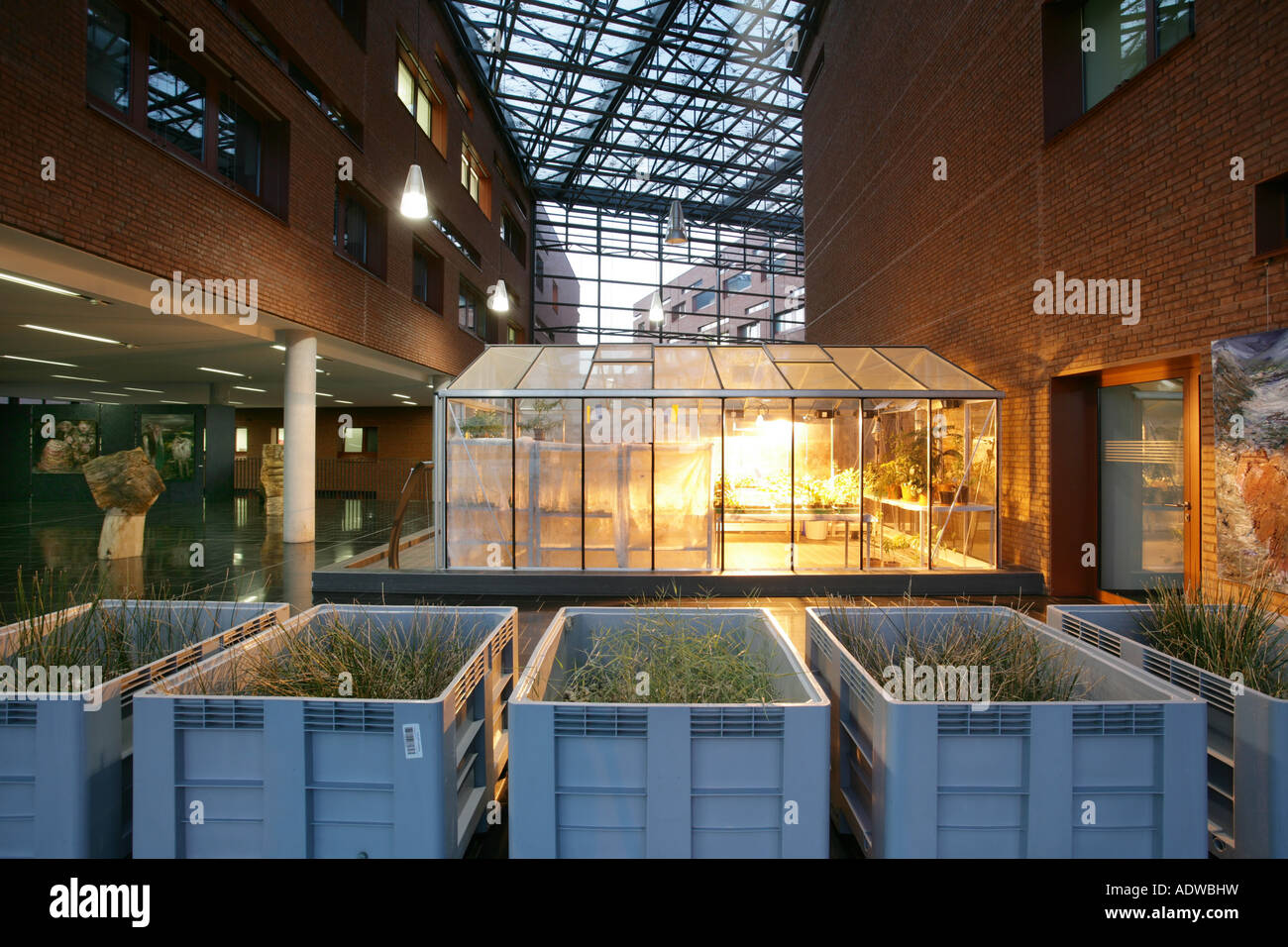 Laboratorys hi-res stock photography and images - Alamy