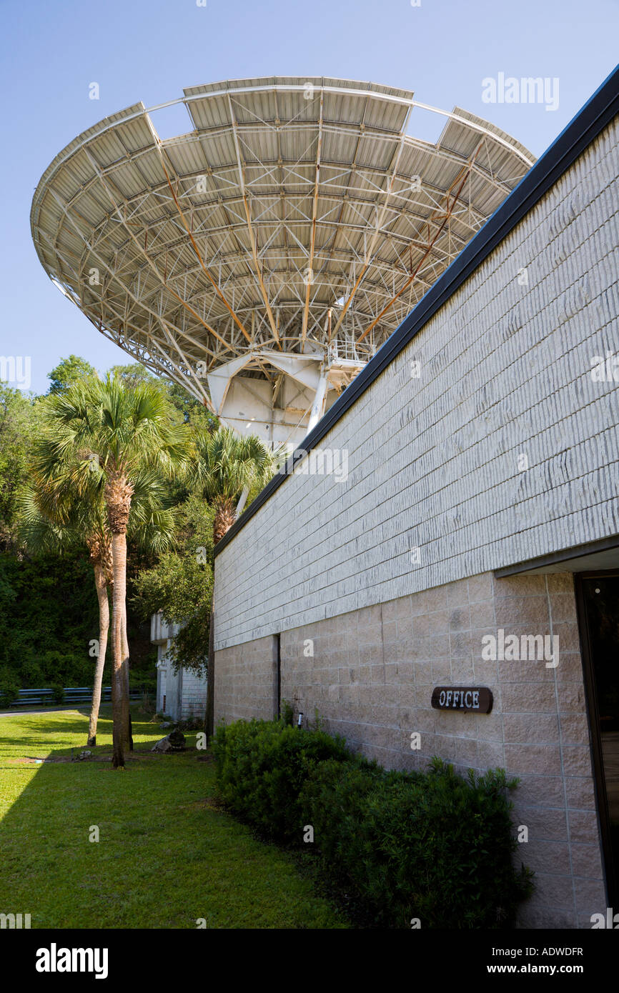Old satellite dish on top of abandoned Homosassa Earth Station in Central Florida Stock Photo