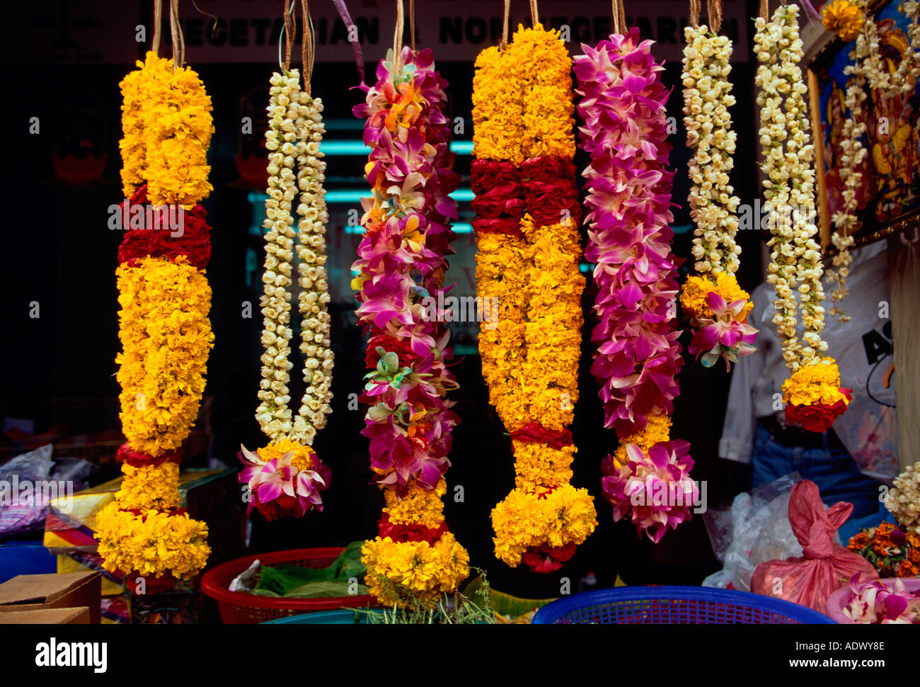 Garland flower hi-res stock photography and images - Alamy