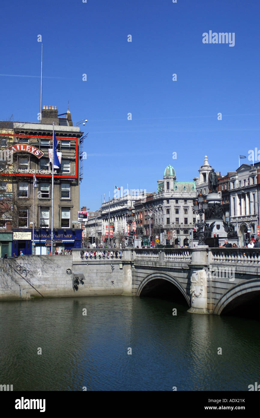 O Connell Bridge is a road bridge spanning the River Liffey in Dublin ...