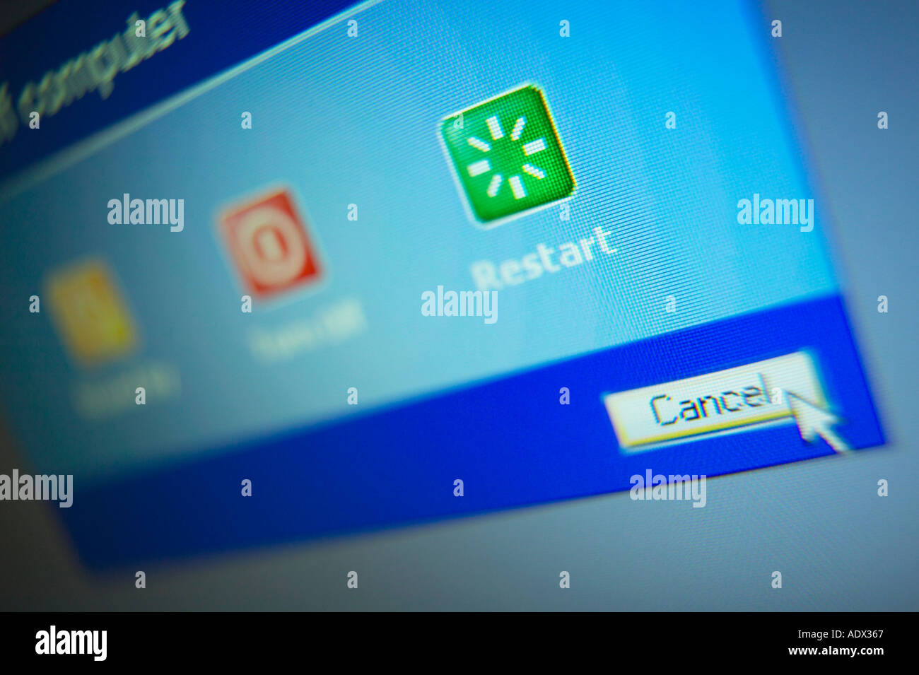 WINDOWS XP COMPUTER RESTART SHUT DOWN CANCEL ICON Stock Photo