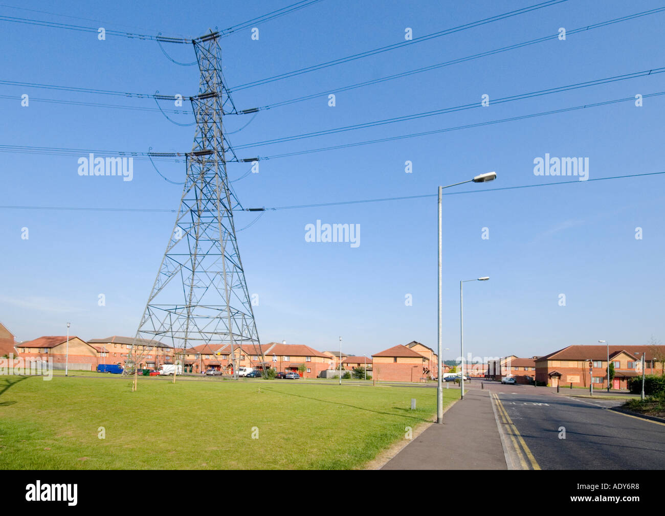 Enfield Island Village Housing Estate Stock Photo Alamy