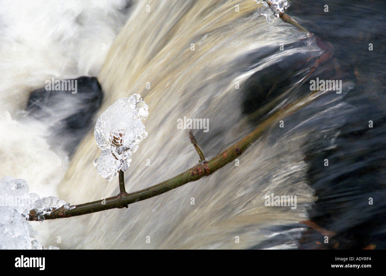Closeup rushing water icicles hi-res stock photography and images - Alamy