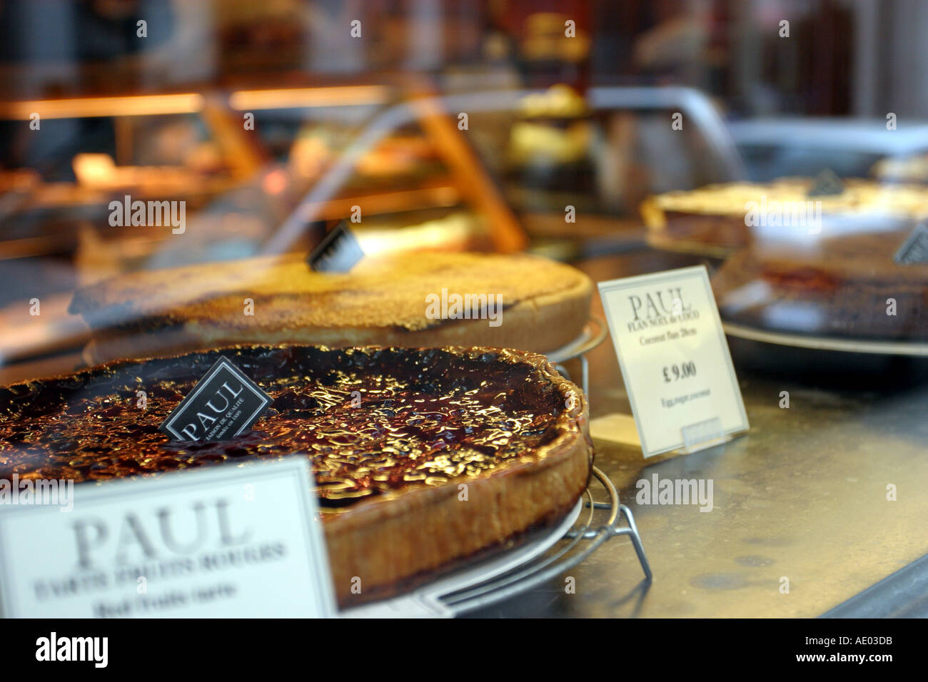 Paul Patisserie Stock Photos & Paul Patisserie Stock Images Alamy