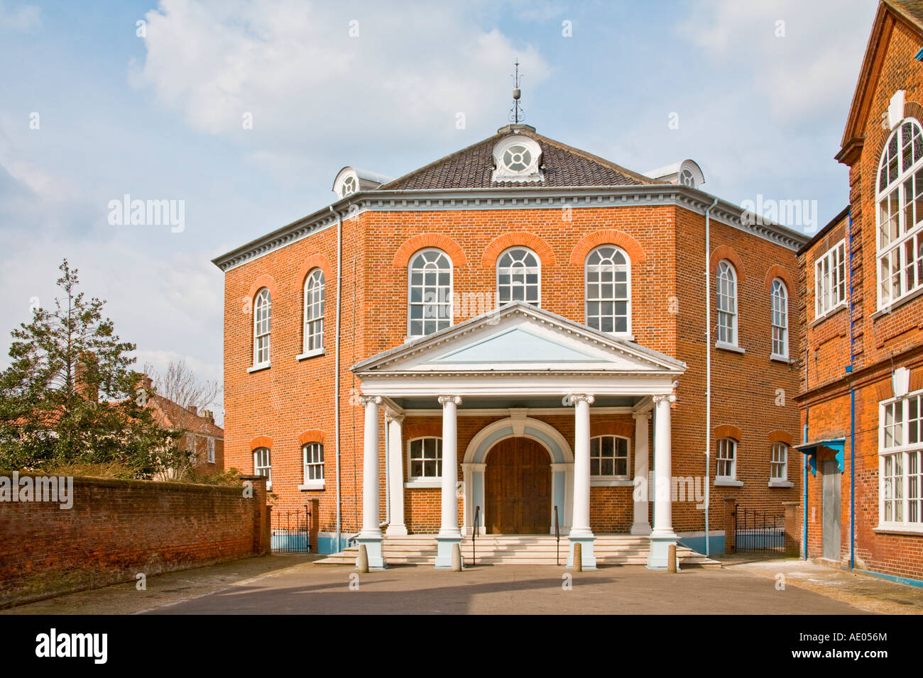 Octagon chapel hi-res stock photography and images - Alamy