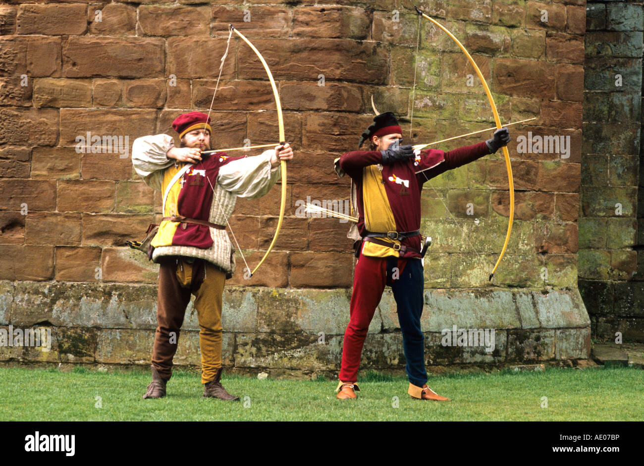 Medieval archer bowman bow and arrow bowmen long bows arrows archers historical re-enactment archery English historical, costume Stock Photo