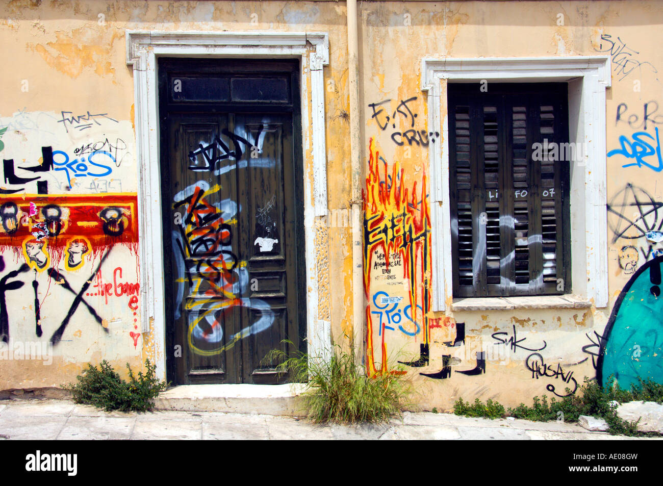 Graffiti on the walls hi-res stock photography and images - Alamy