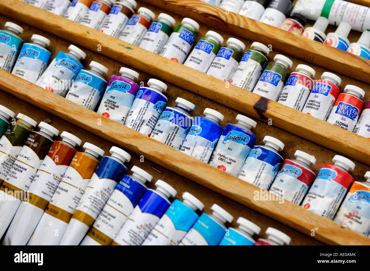 Oil oil paint hi-res stock photography and images - Alamy