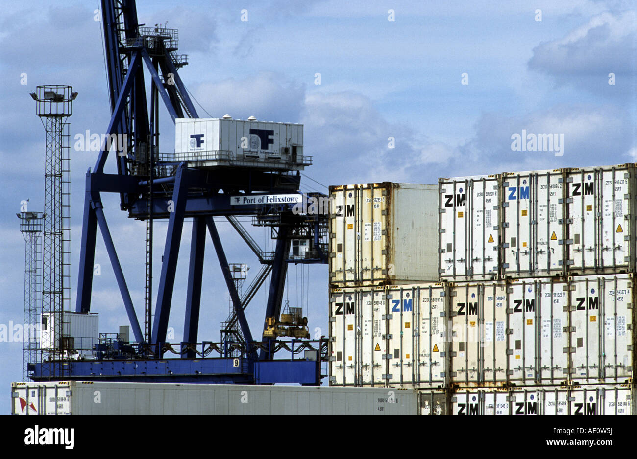 Stacked shipping containers felixstowe hi-res stock photography and ...