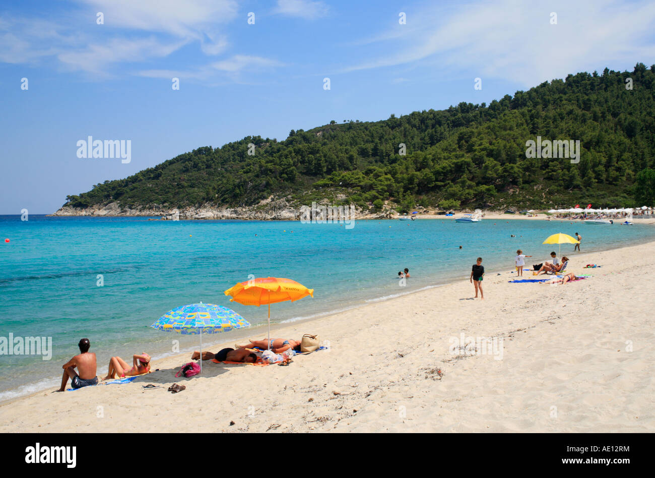 Chalcidice greece sunshade people hi-res stock photography and images ...