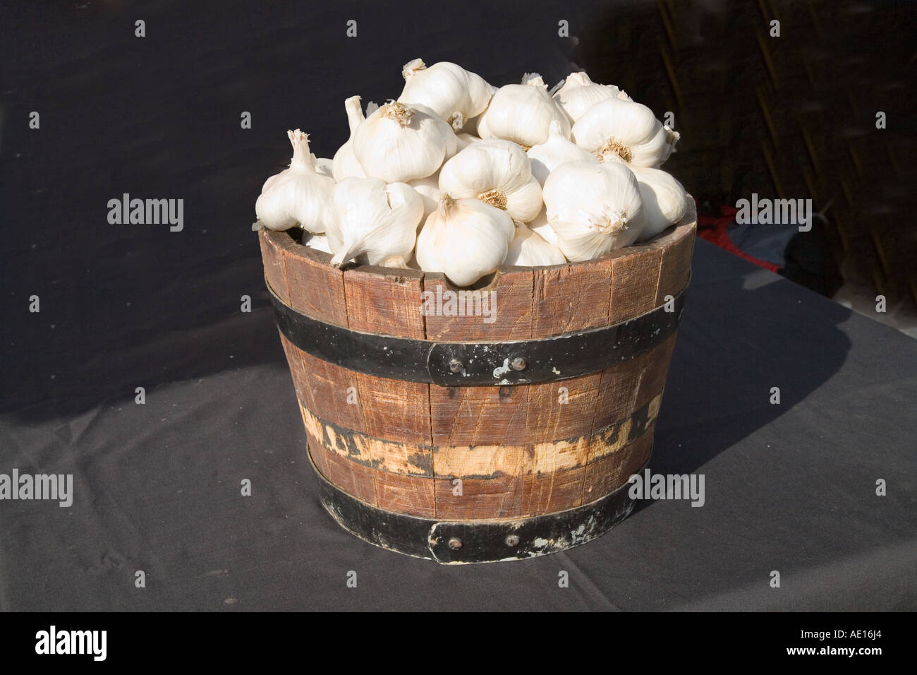 Garlic bulbs (Allium sativum). Garlic is widely used in cooking