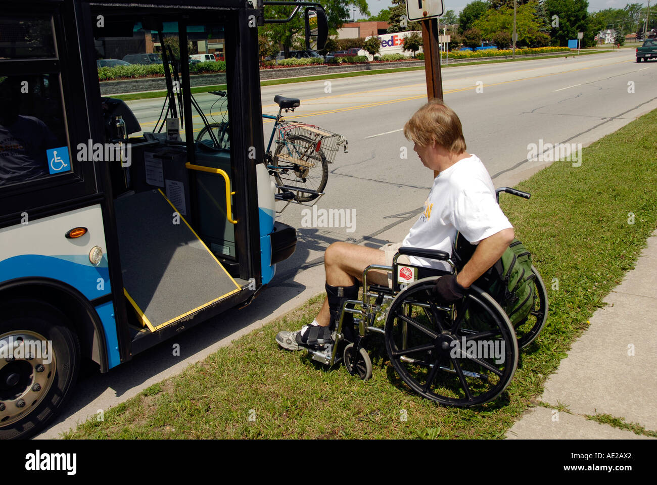 Wheelchair Bus Stock Photos & Wheelchair Bus Stock Images Alamy