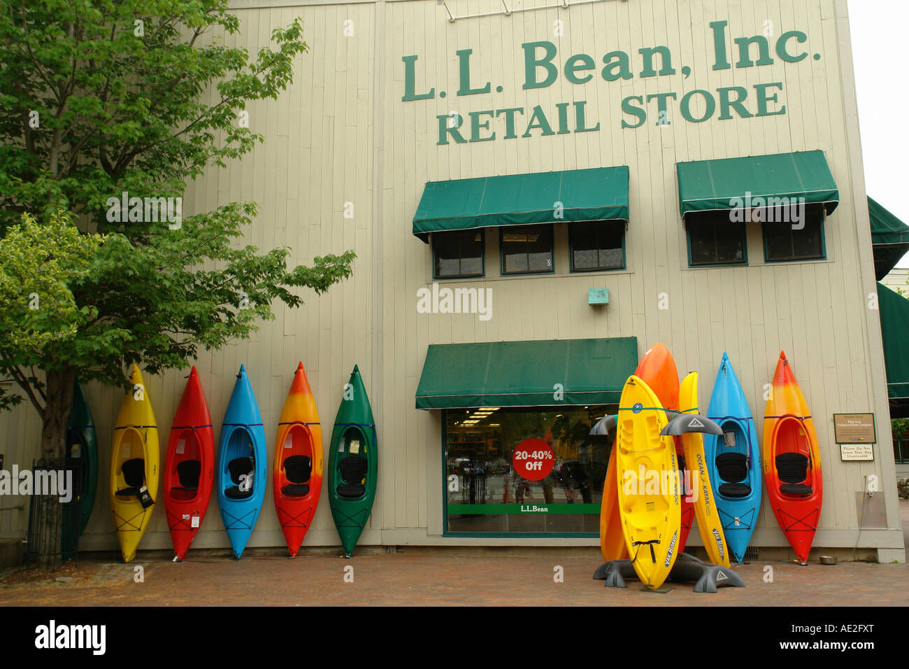 Ll bean catalog hi res stock photography and images alamy