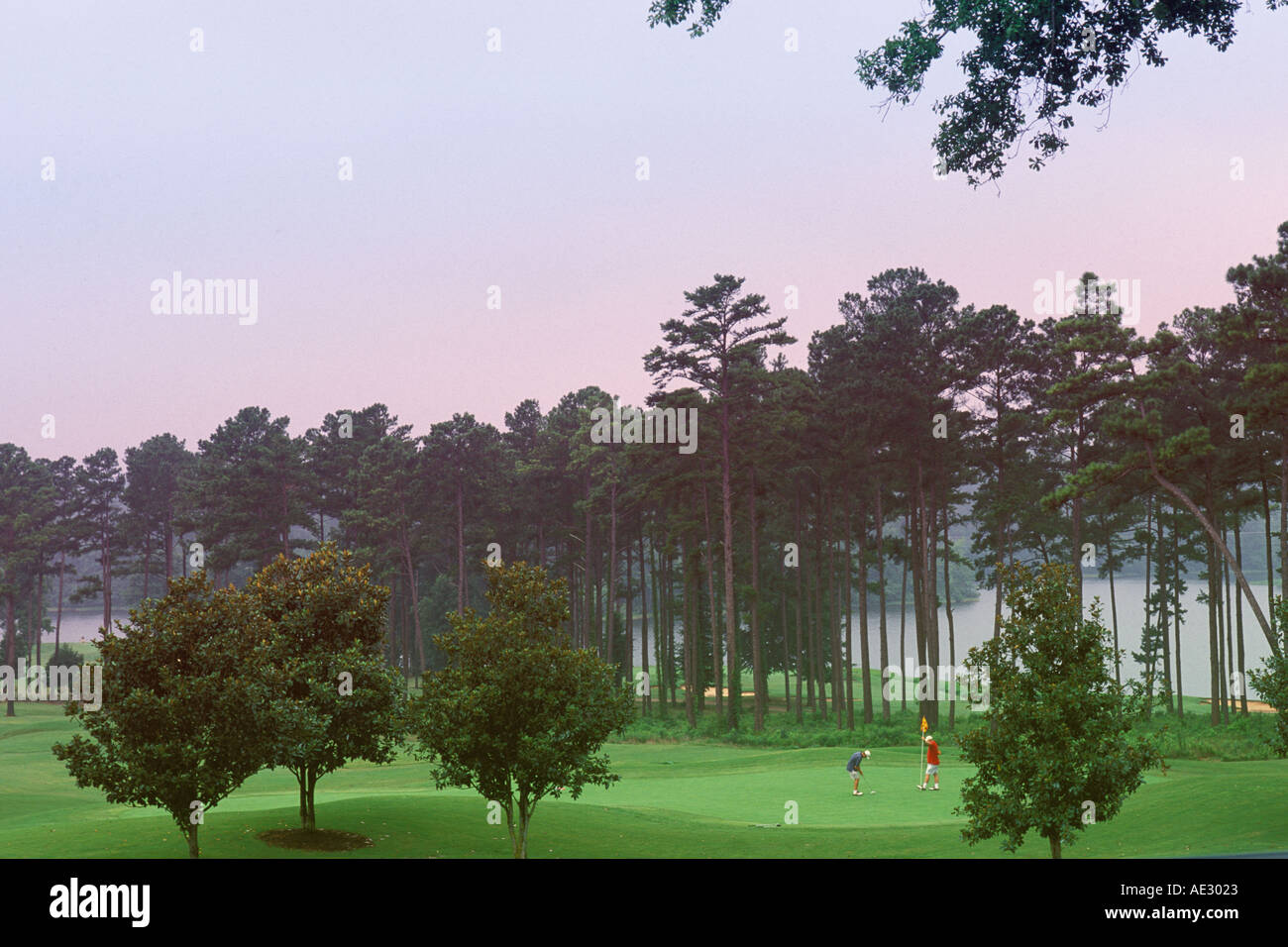 Alabama, Robert Trent Jones Golf Trail, Opelika, Grand National, 9th hole, Lakes Stock Photo Alamy