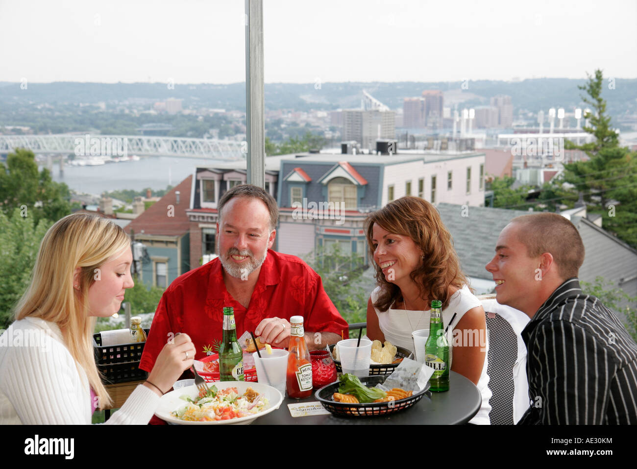 Cincinnati Ohio,Mount Adams Pavilion Restaurant & Bar,pub,family