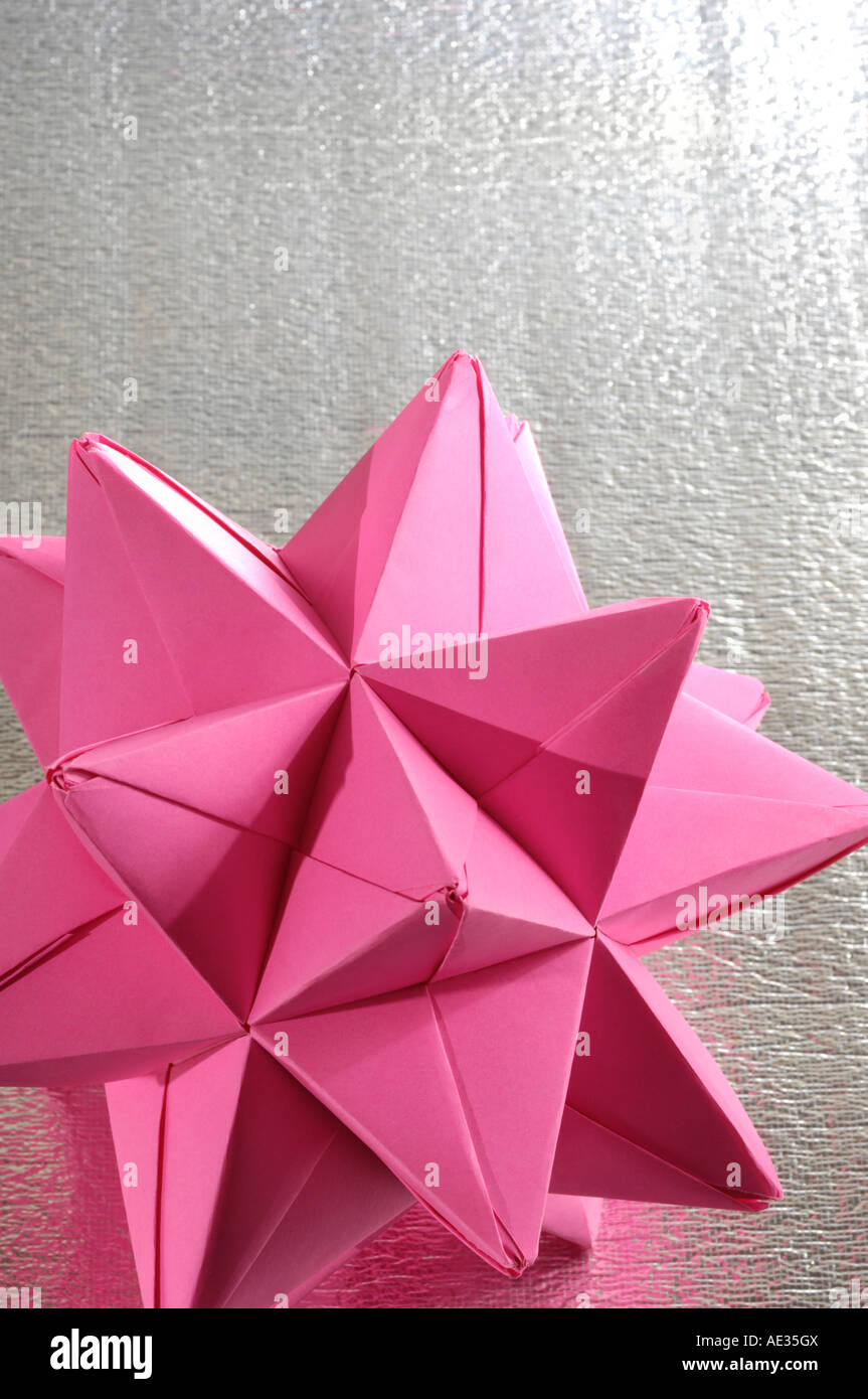 How to fold paper stars — Tetrahedron Coffee