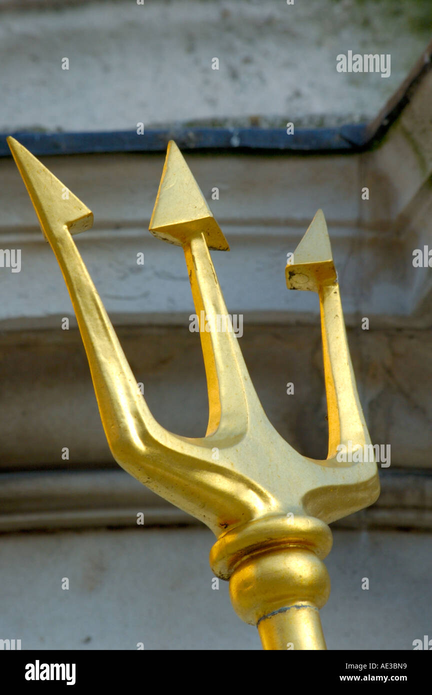 Golden Trident Stock Photo: 7745432 - Alamy