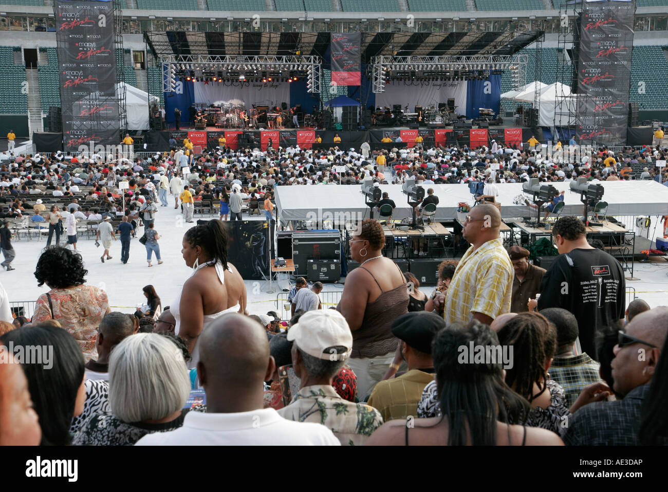 Ohio Cincinnati Paul Brown Stadium Macy's Music Festival stage Stock