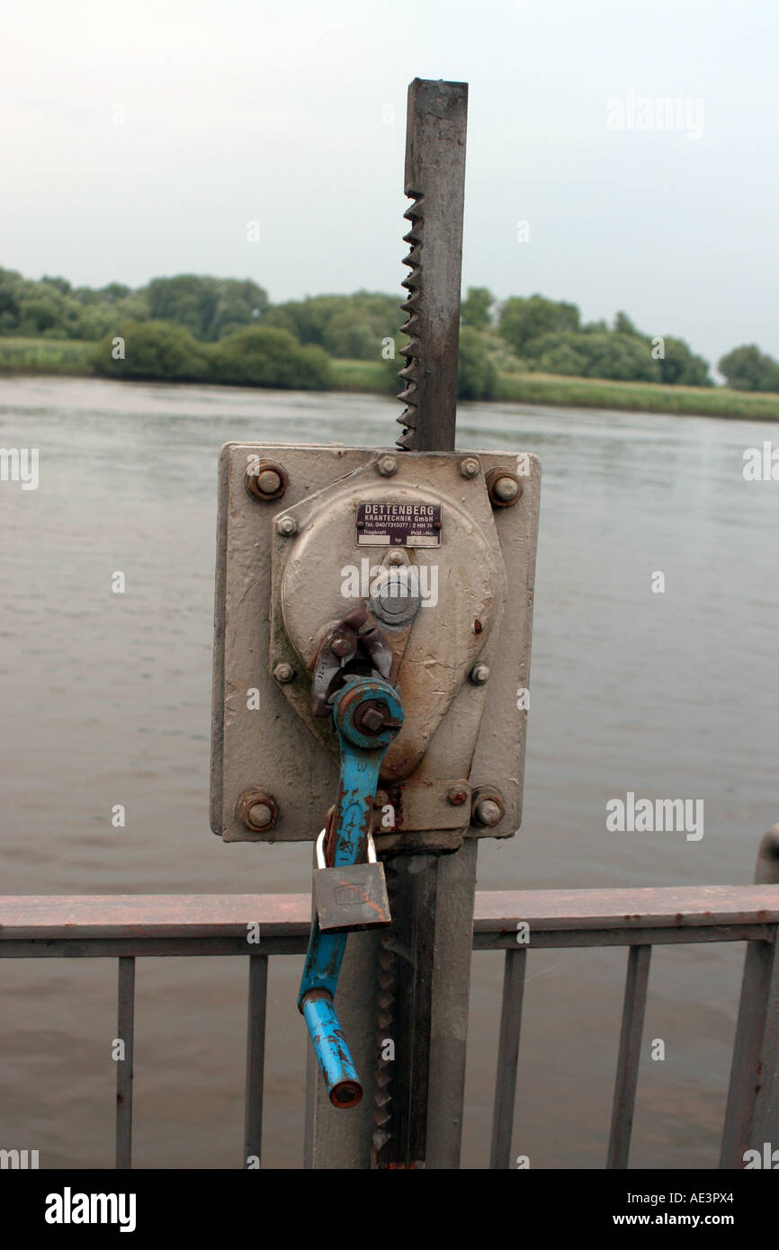 Slussen Lock Lock crank hi-res stock photography and images - Alamy