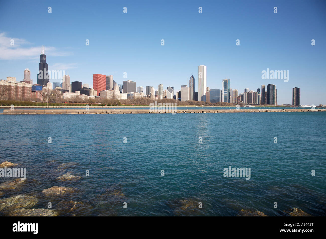Chicago skyline and Lake Michigan Stock Photo - Alamy