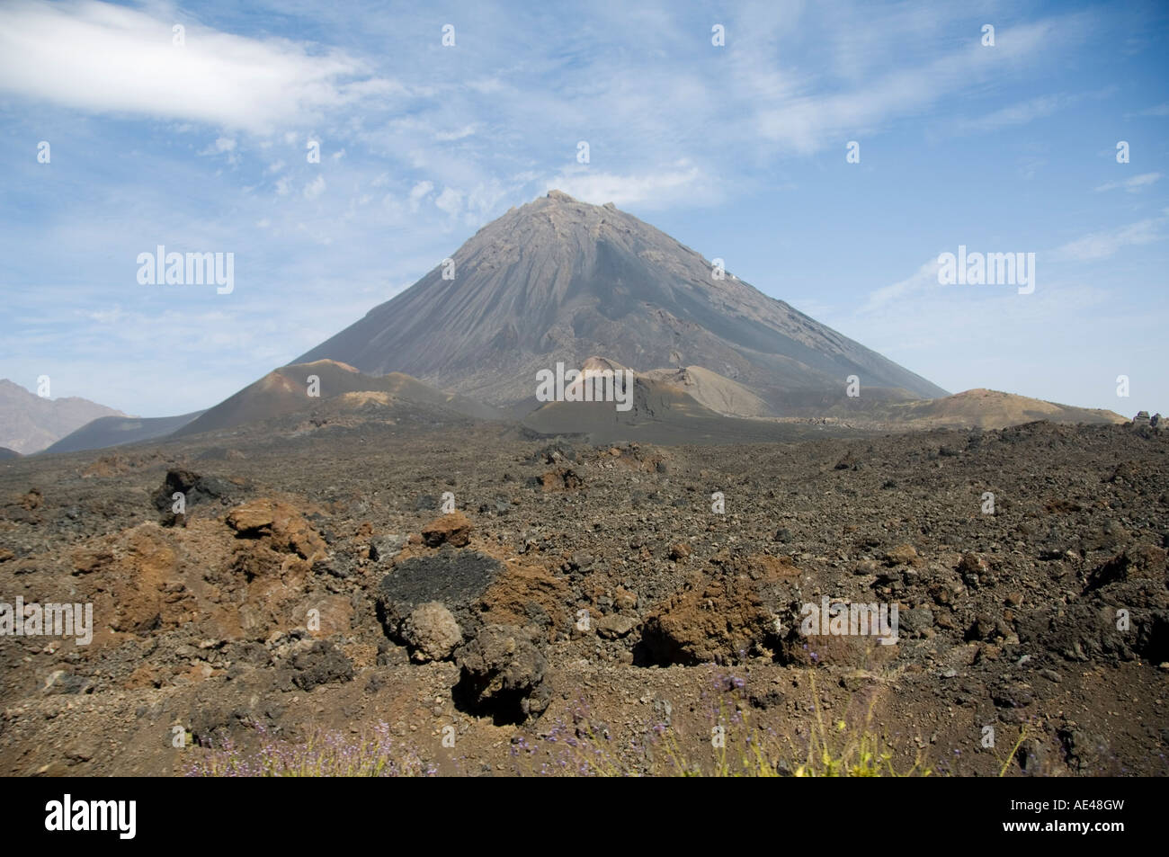 The volcano of Pico de Fogo in the background, Fogo (Fire), Cape Verde ...