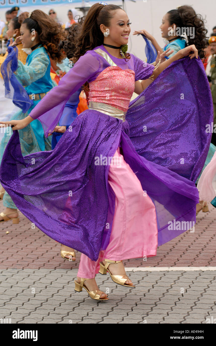 Malay female dancer in traditional dress, Kuala Lumpur City Day