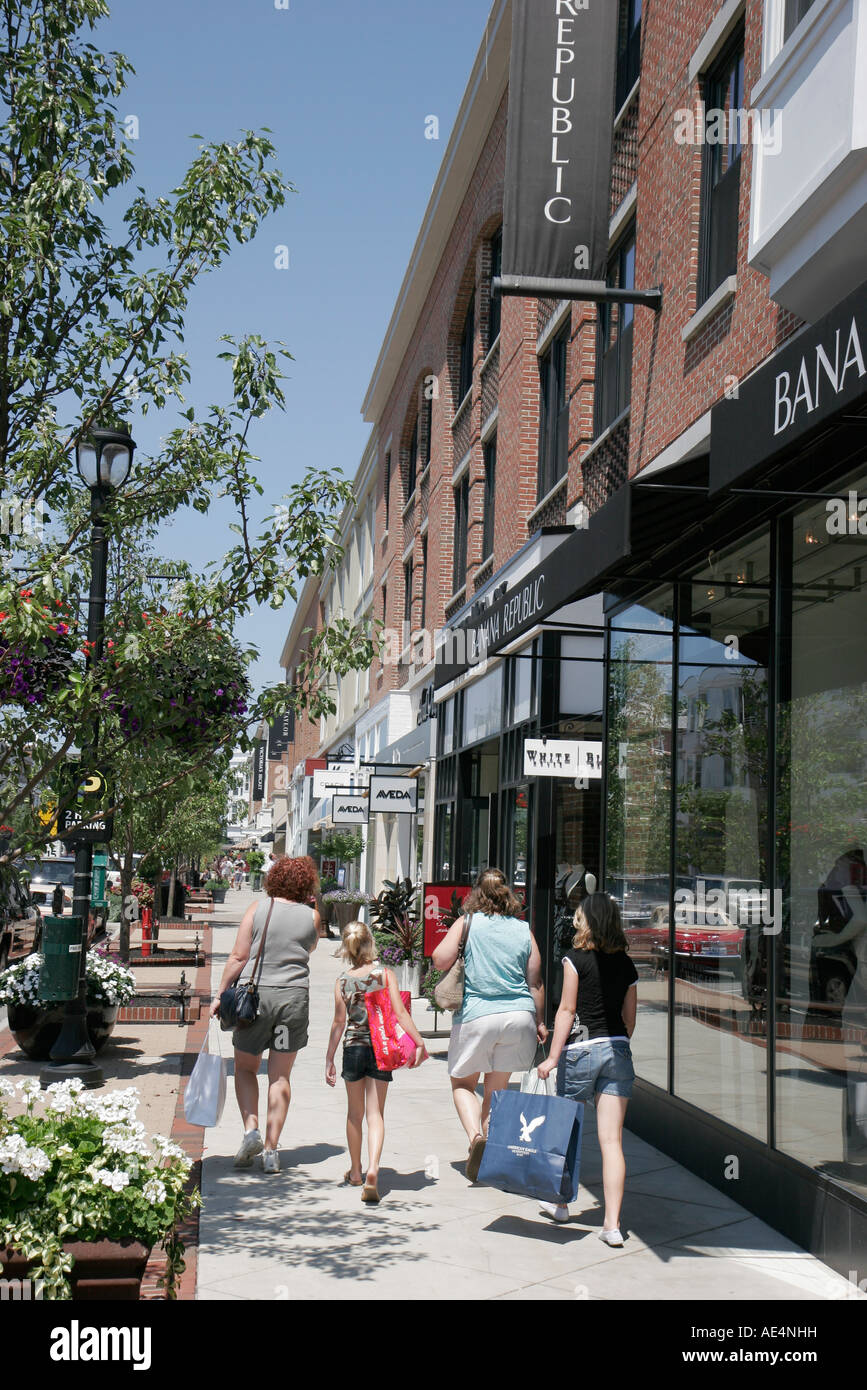 Ohio Westlake,Crocker Park,shopping shopper shoppers shop shops market markets marketplace buying selling,retail store stores business businesses,cons Stock Photo