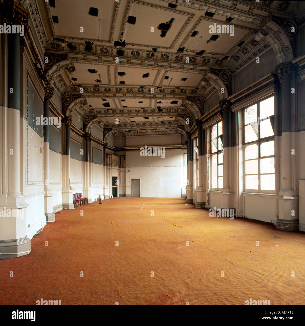 St pancras chambers interior hi-res stock photography and images - Alamy